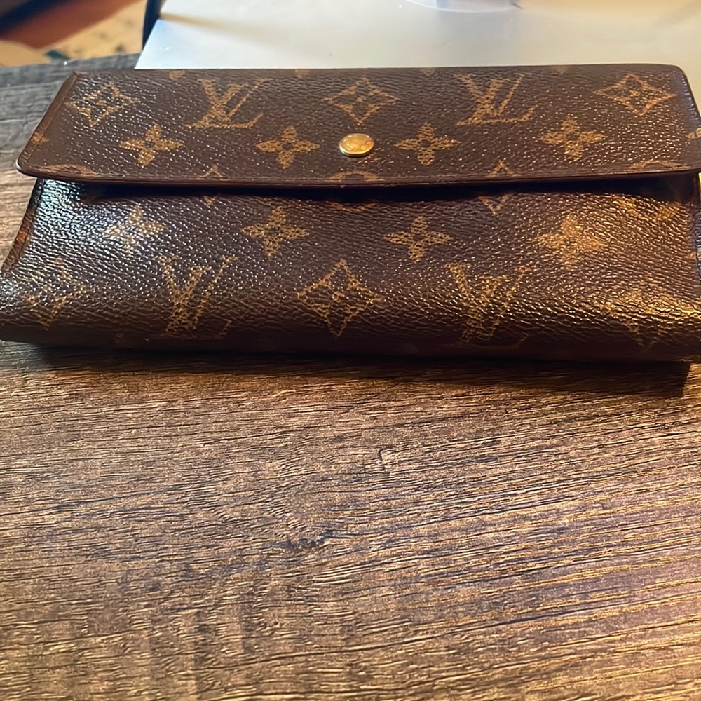 Louis Vuitton monogram long Tresor bifold wallet